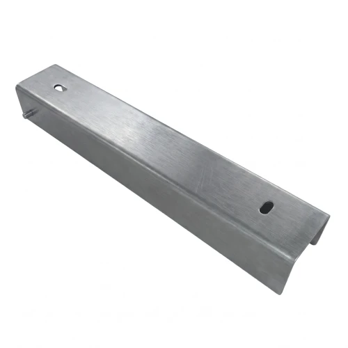 Perfil conector soporte para zócalo 300x50 galvanizado GPV-700-54 (1)