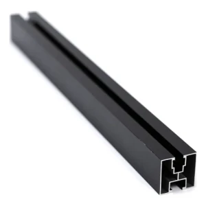 Perfil de montaje PV de aluminio 40×40 mm anodizado en negro – riel de 625 cm para tornillos M10